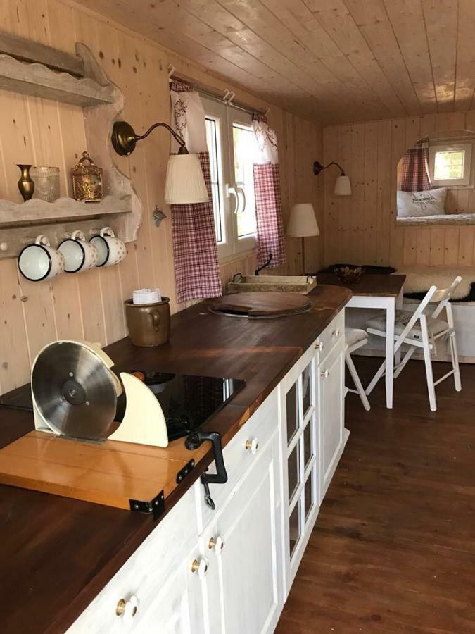 Camping Stilvoller Bauwagen In Berlin-kopenick